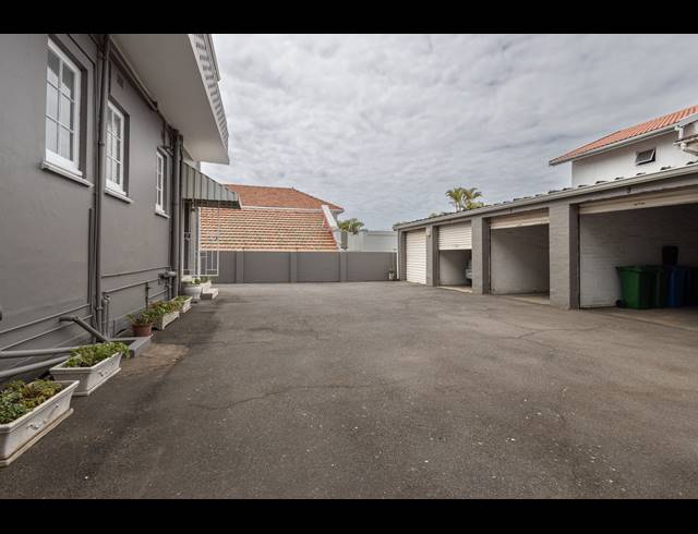 2 BEDROOM APARTMENT FOR SALE IN ESSENWOOD